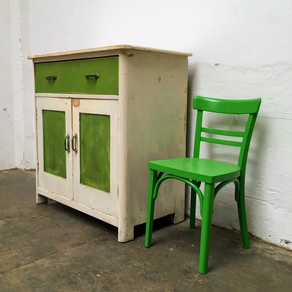 Groene onderkast of commode