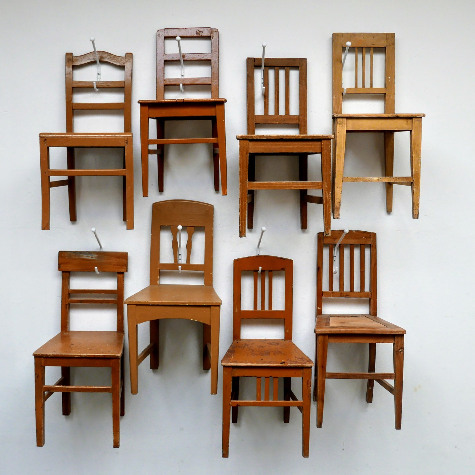 Hongaarse houten lichtbruine stoel » Van Dijk &