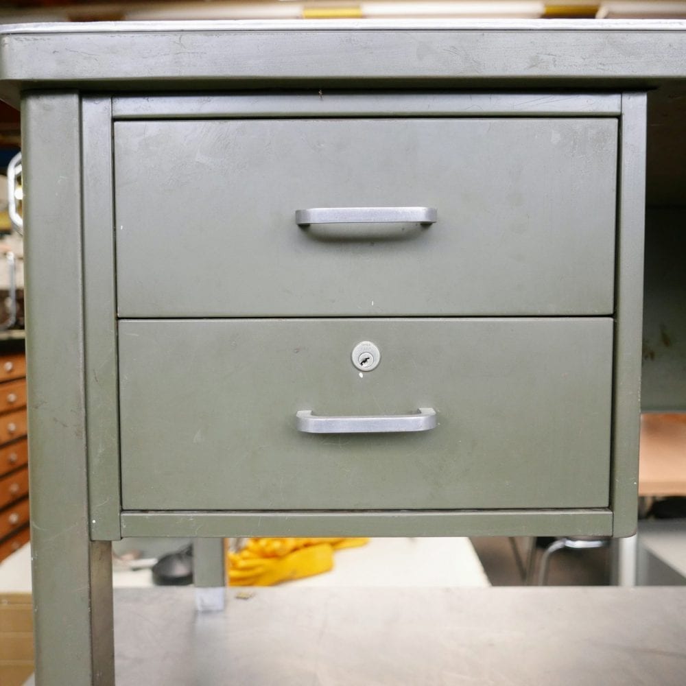 Metalen bureau Gispen