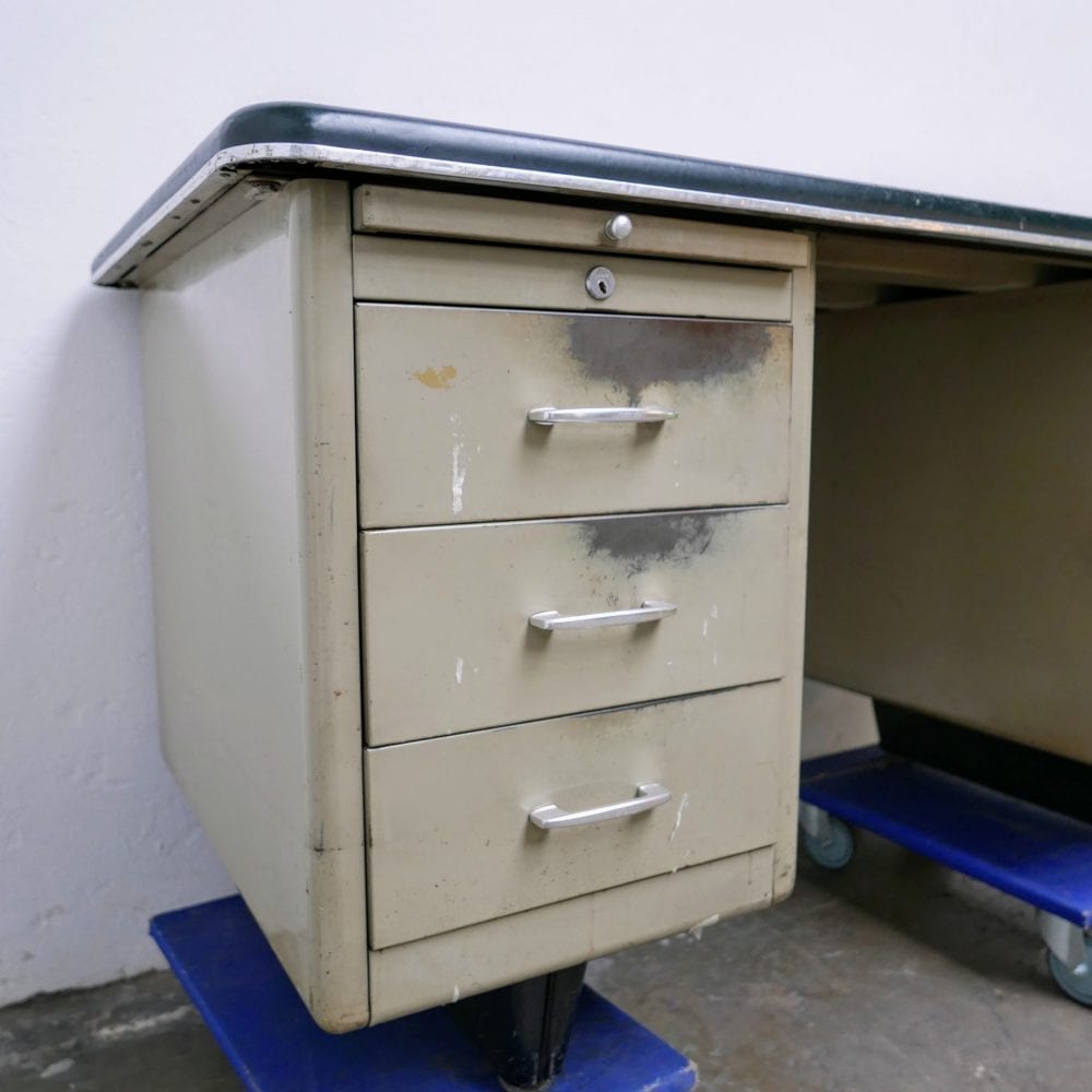 Industrieel vintage bureau