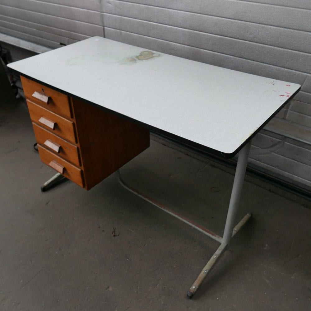 Bureau metaal houten lades