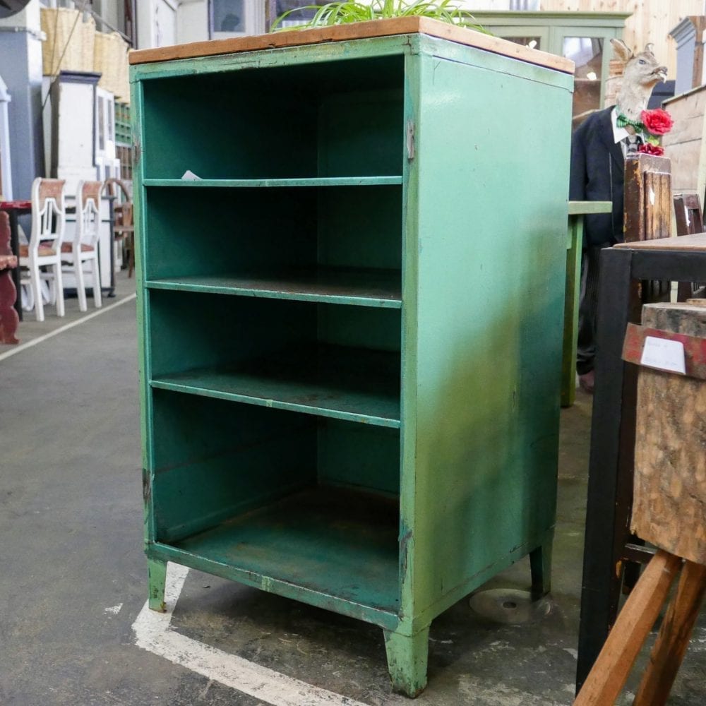 groen metalen kast