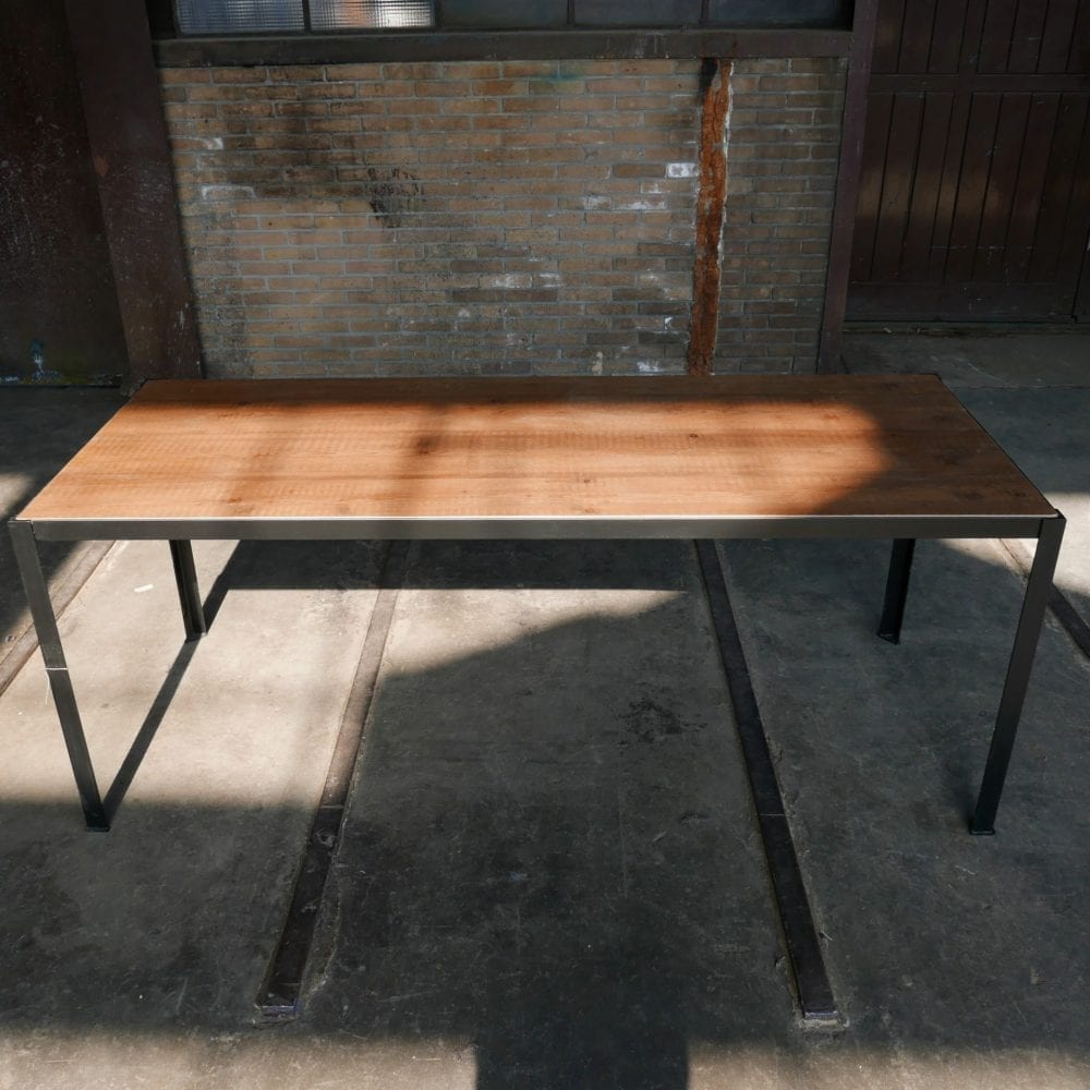 Industriële tafel