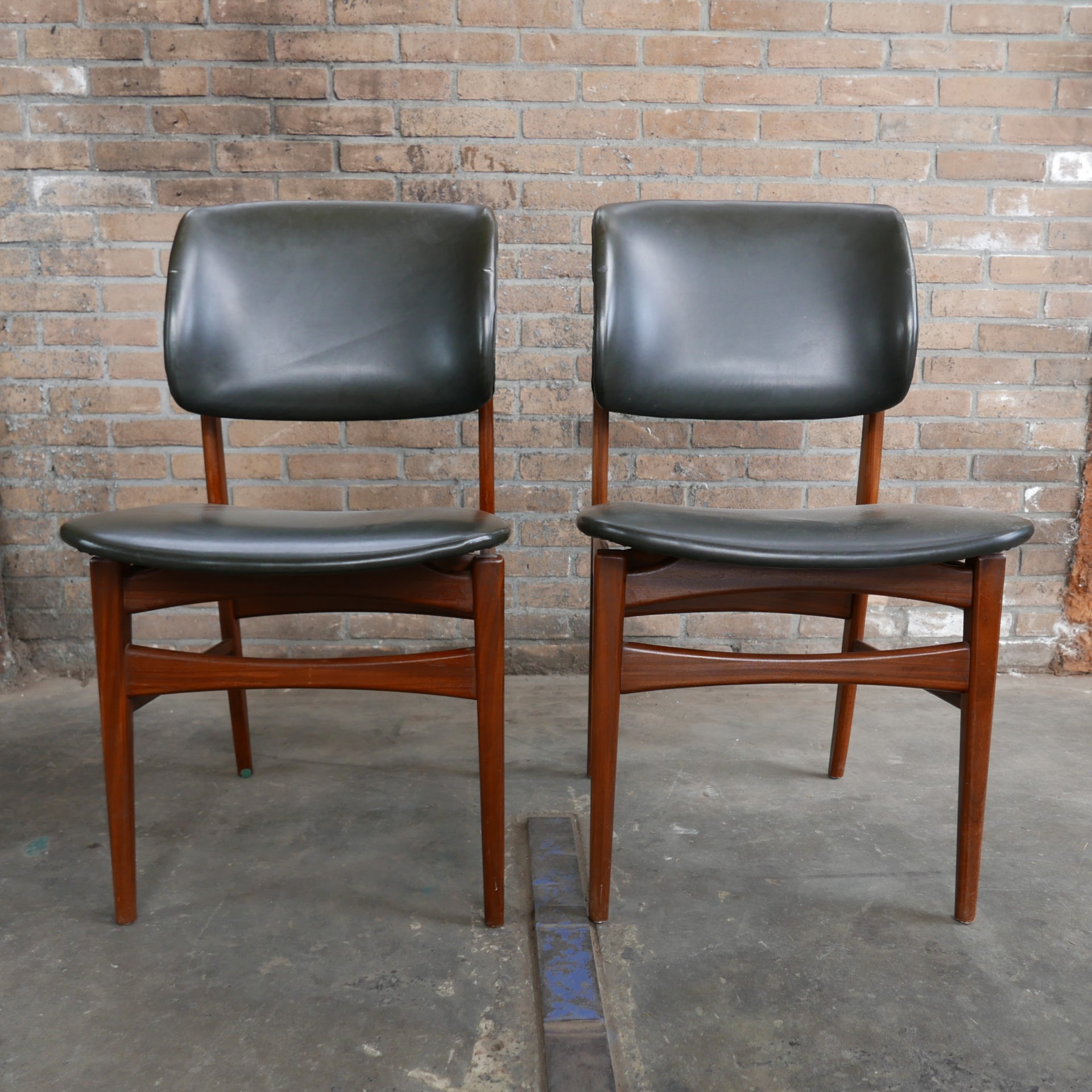 droogte armoede Convergeren Vintage leren stoelen » Van Dijk & Ko