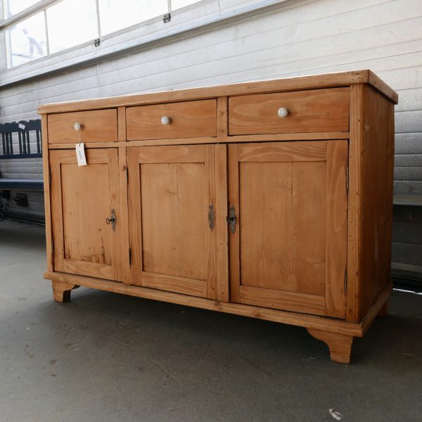 houten brocante dressoir