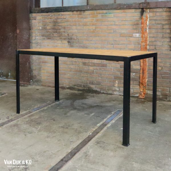 Industriële tafel