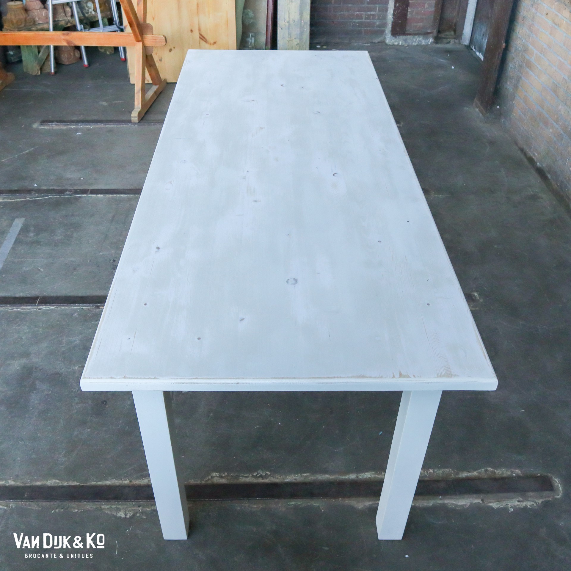 Witte houten tafel » Van & Ko