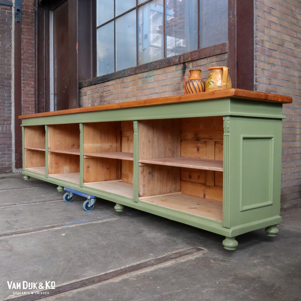 Groene houten toog toonbank