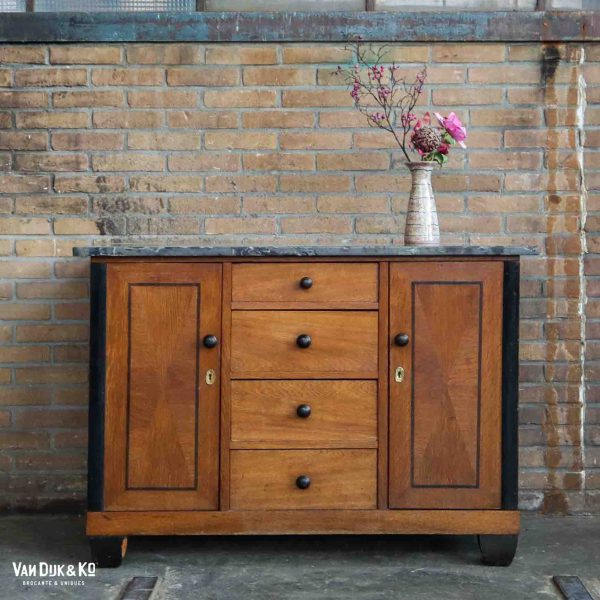 Vintage dressoir met marmeren blad