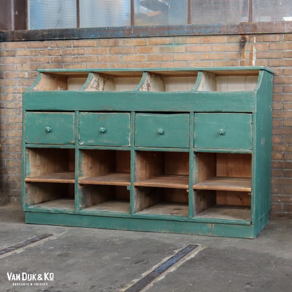 Brocante winkelkast / dressoir