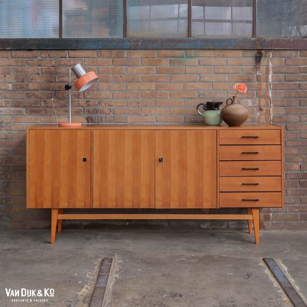 vintage dressoir