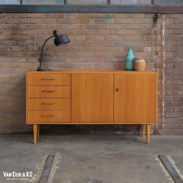 vintage dressoir