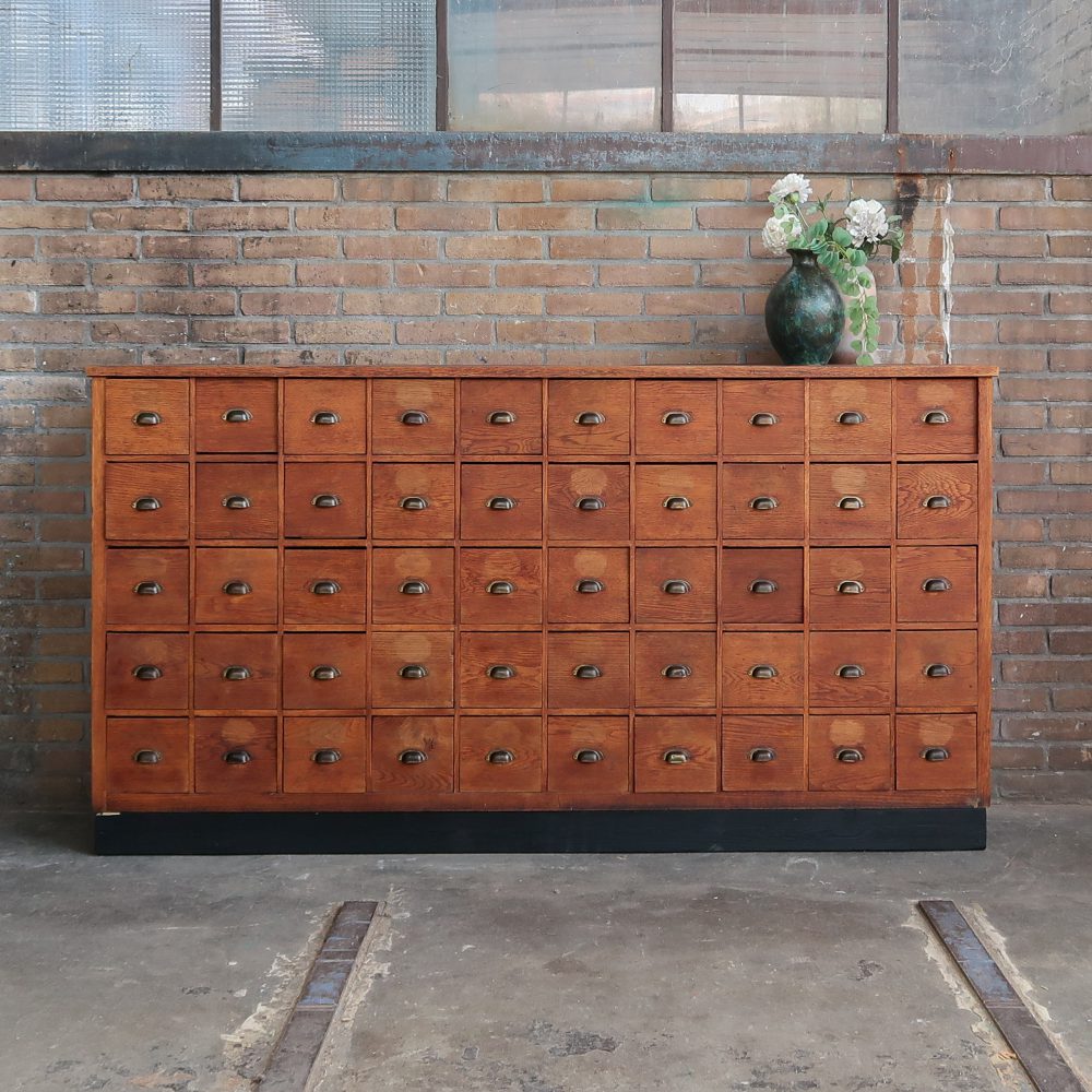 Vintage dressoir