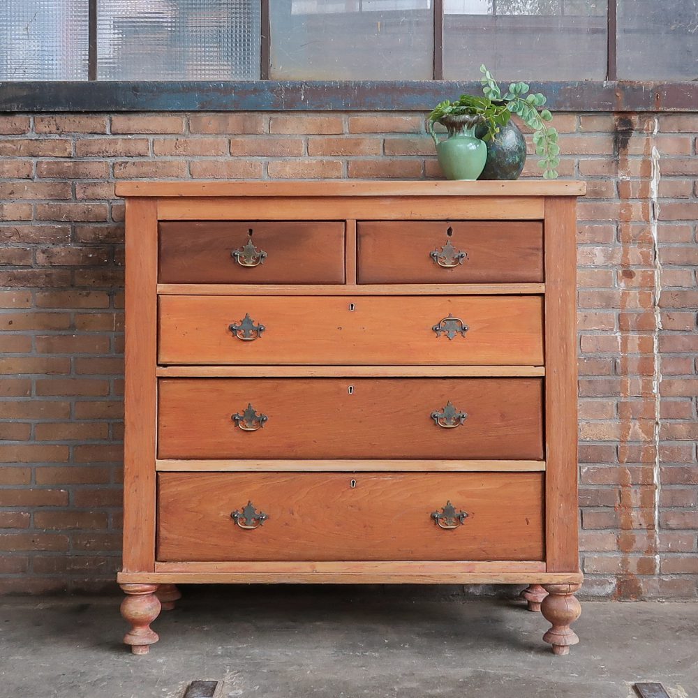 Vintage dressoir