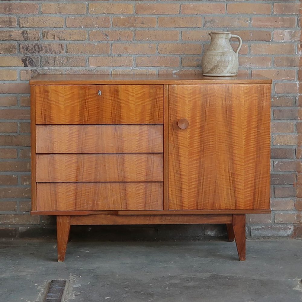 vintage dressoir