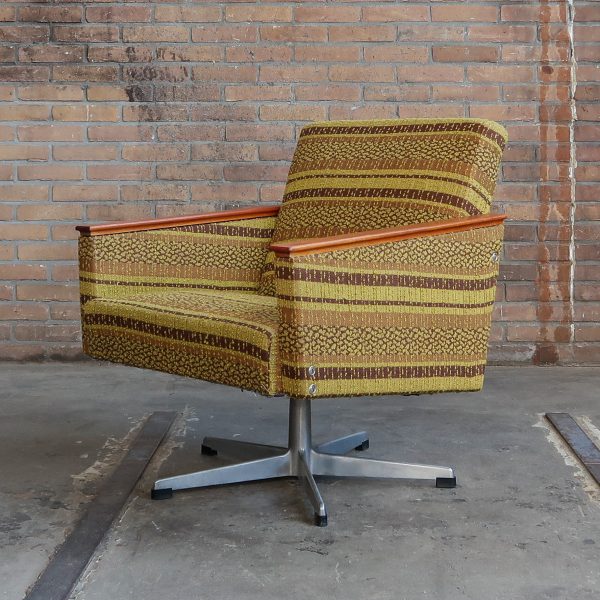 Vintage draaifauteuil - TATRA NABYTOK