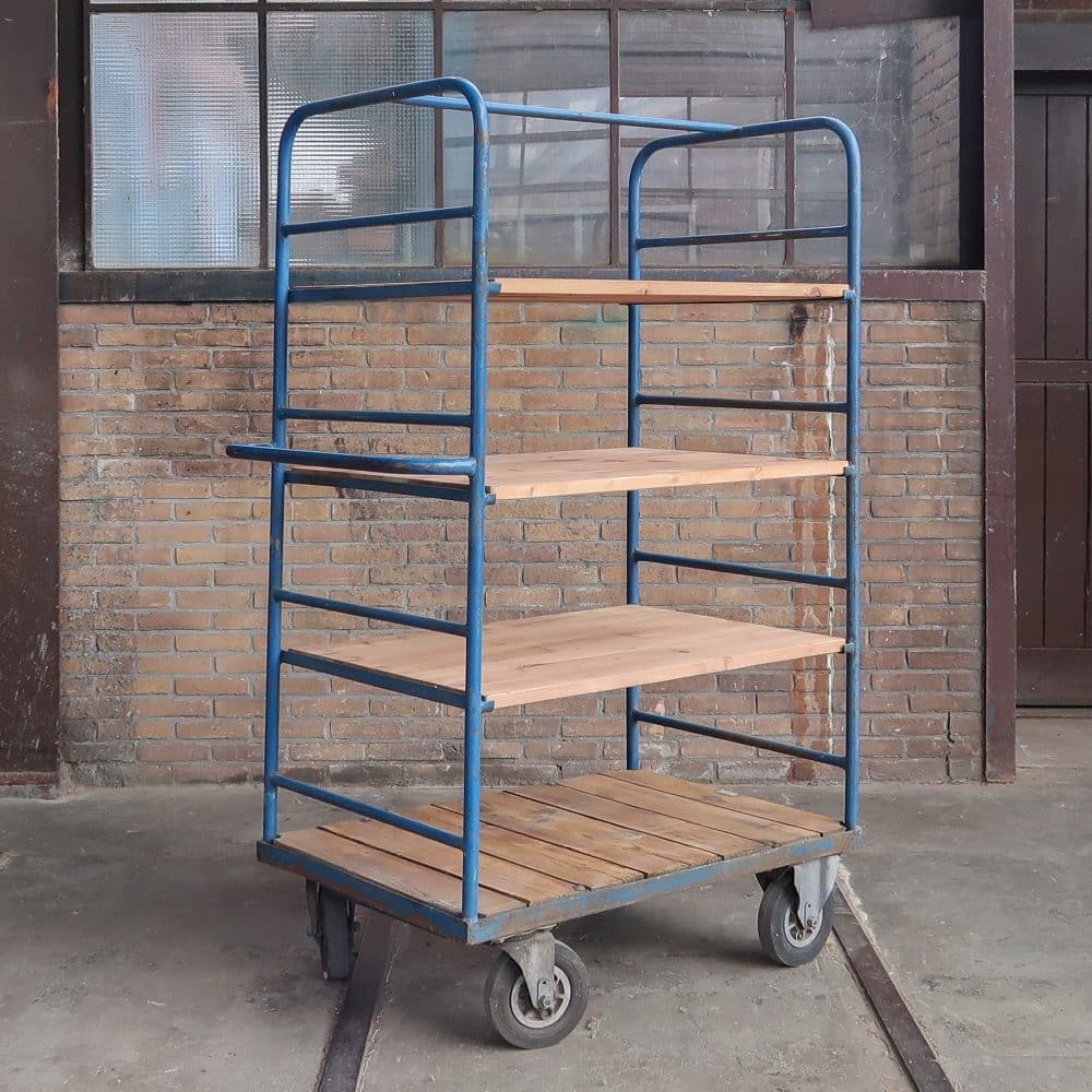 Industriële trolley op wielen