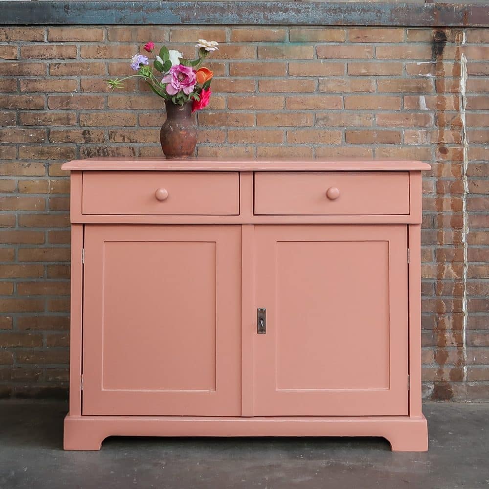 Brocante roze dressoir