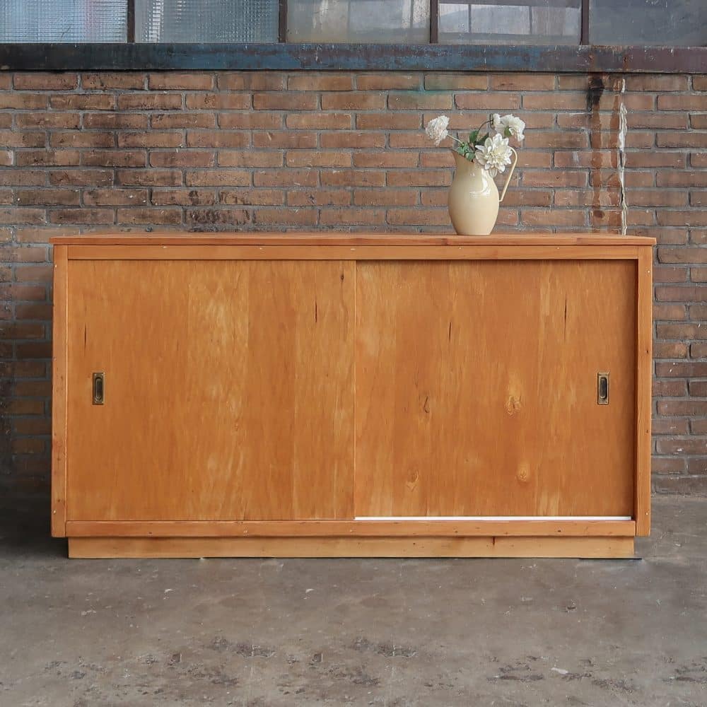 Dressoir met schuifdeuren